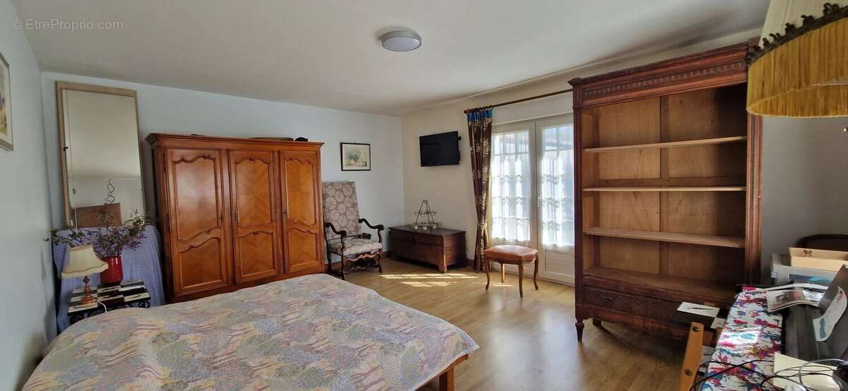 Maison à VERNOU-LA-CELLE-SUR-SEINE