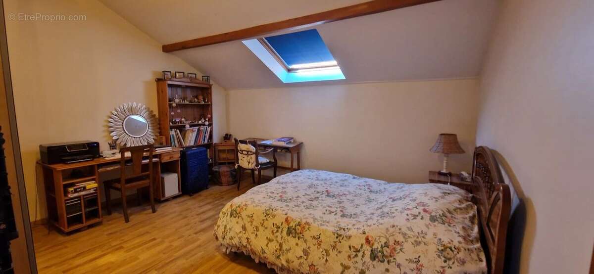 Maison à VERNOU-LA-CELLE-SUR-SEINE