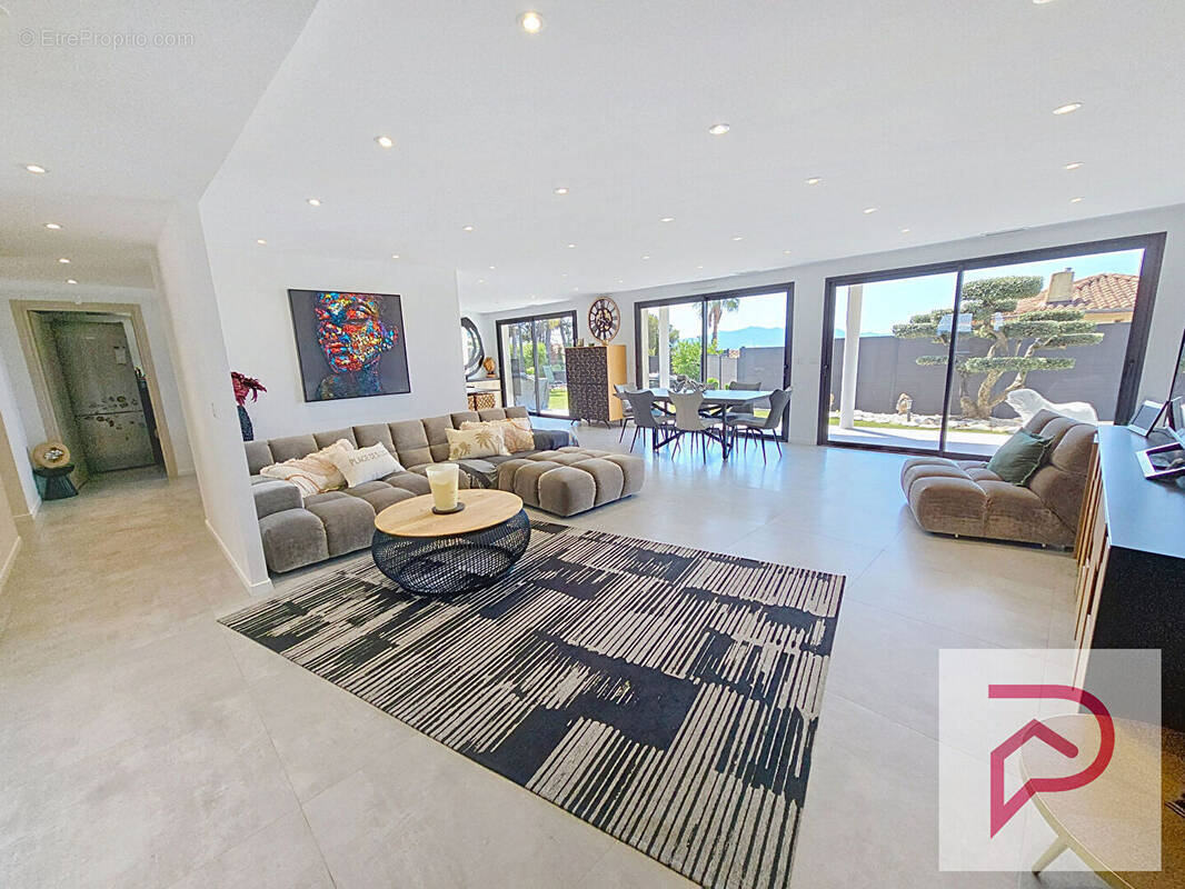 Appartement à SANARY-SUR-MER