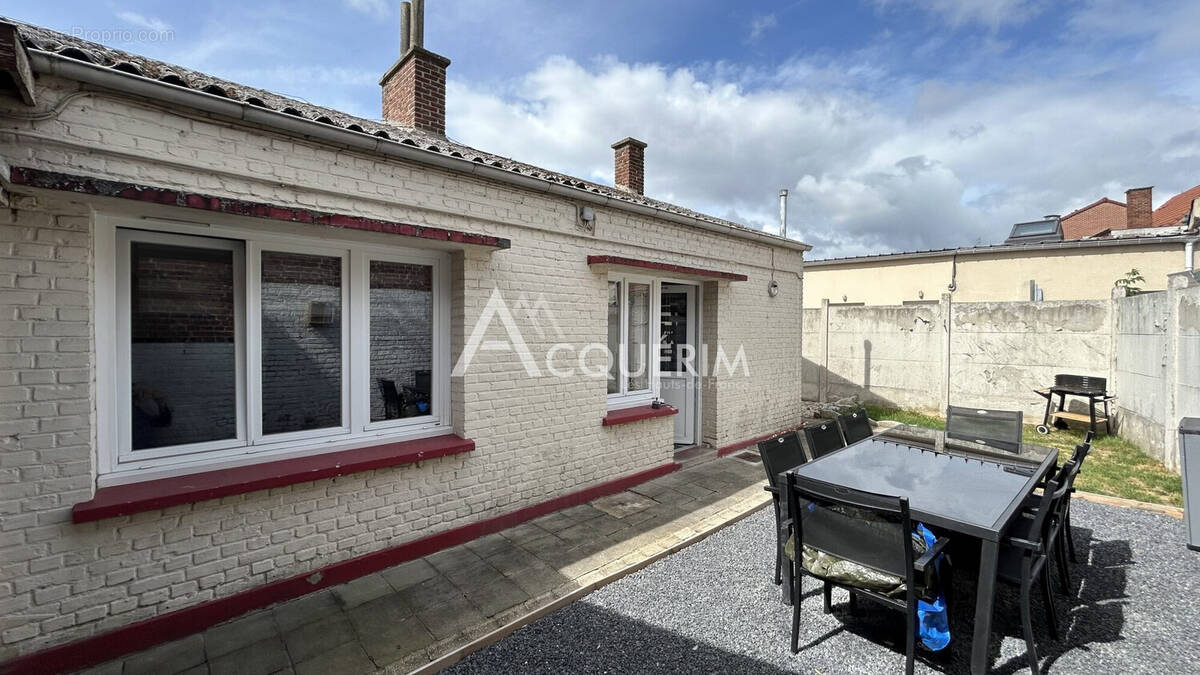 Maison à SALLAUMINES