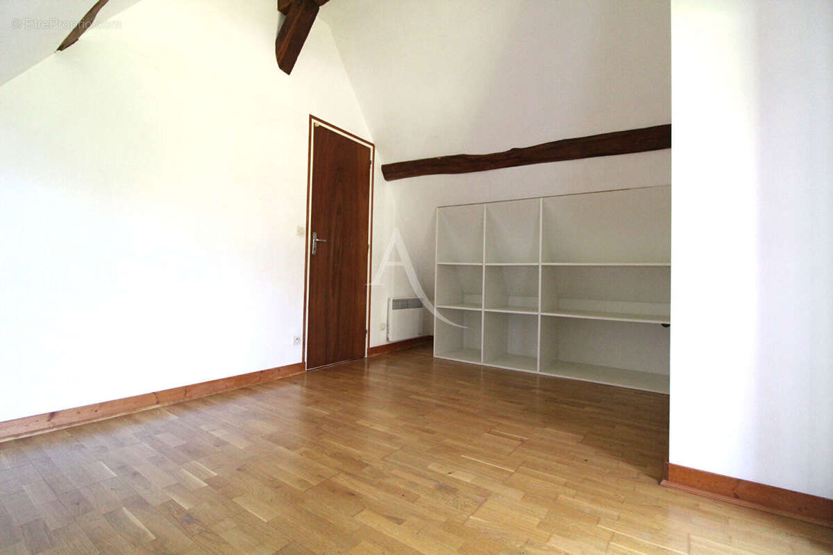 Maison à REIGNAC-SUR-INDRE