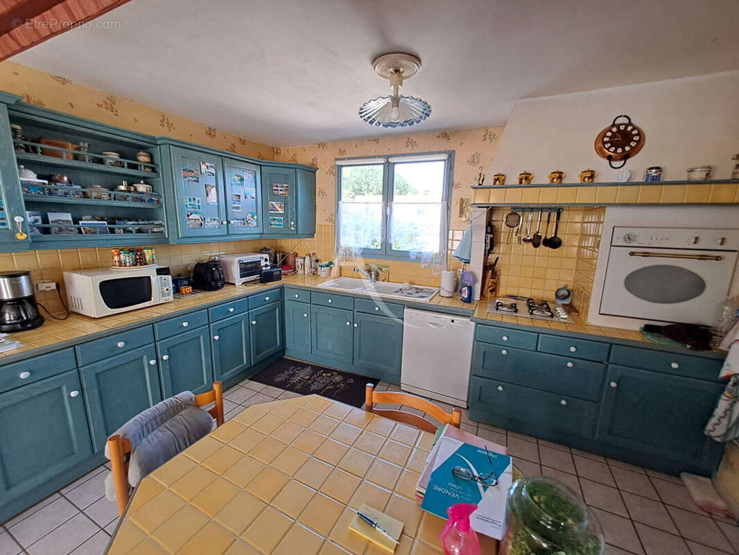 Maison à ORMOY-LA-RIVIERE