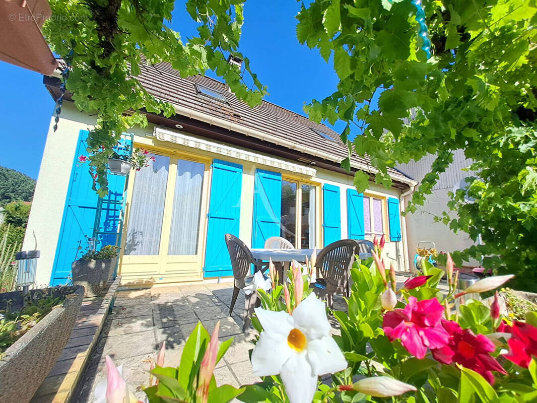 Maison à ORMOY-LA-RIVIERE