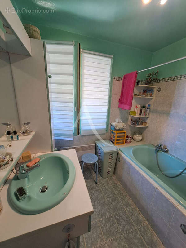 Maison à ORMOY-LA-RIVIERE