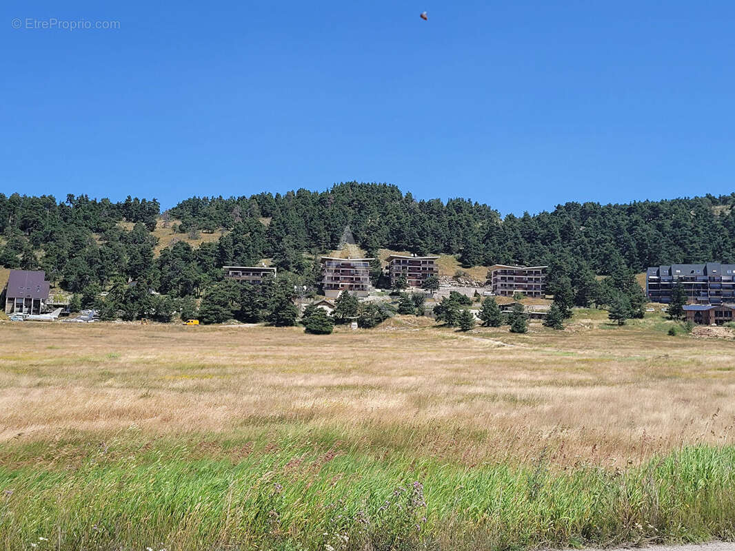 Appartement à GREOLIERES
