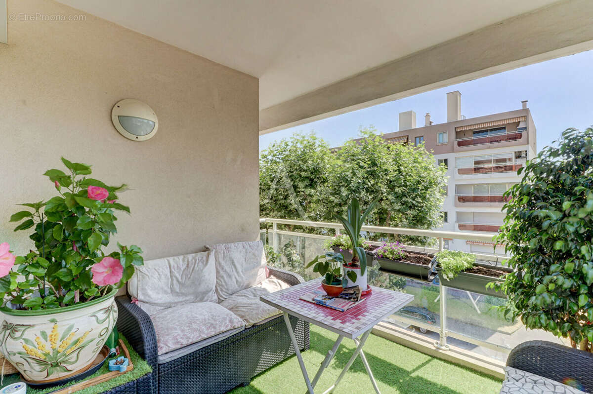 Appartement à MANDELIEU-LA-NAPOULE