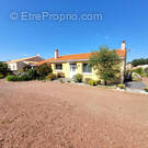 Maison à SAINT-AVAUGOURD-DES-LANDES
