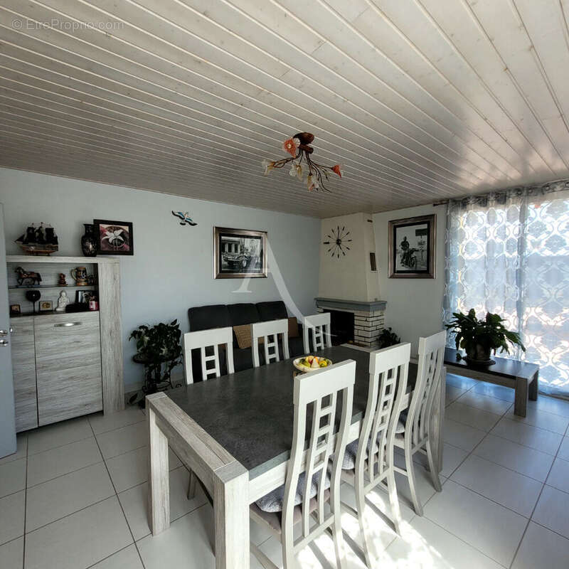 Maison à SAINT-AVAUGOURD-DES-LANDES