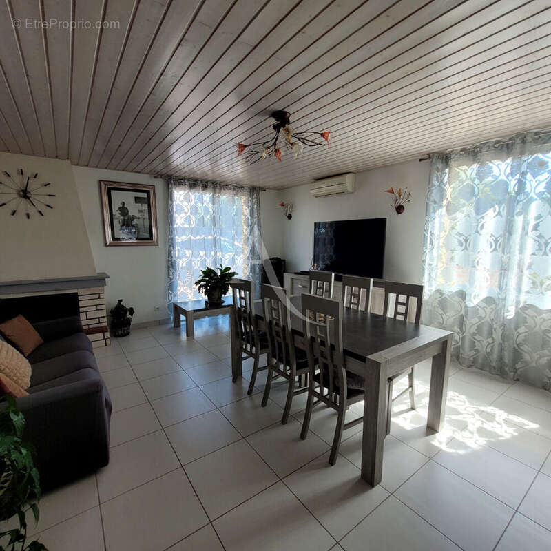 Maison à SAINT-AVAUGOURD-DES-LANDES