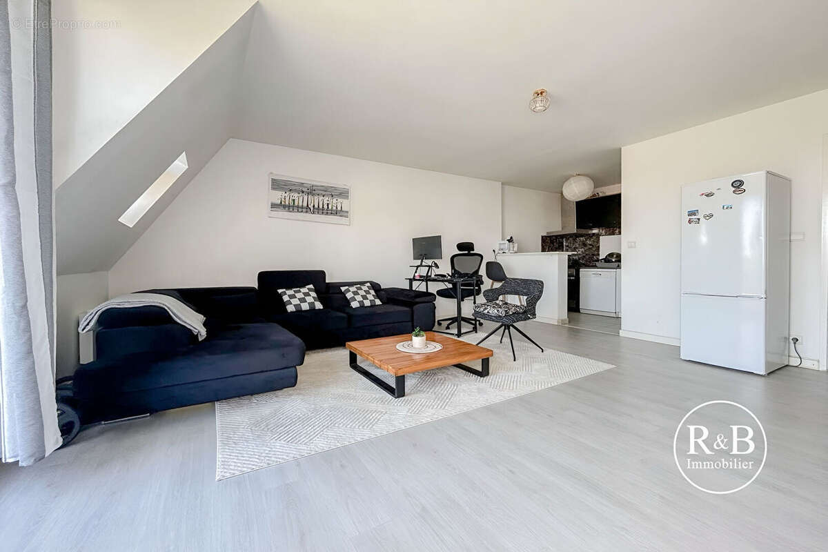 Appartement à LES CLAYES-SOUS-BOIS