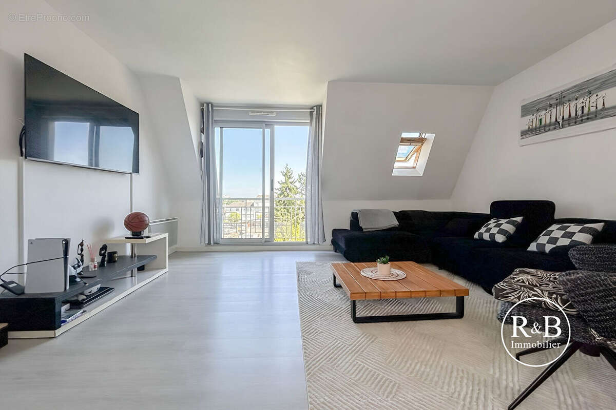 Appartement à LES CLAYES-SOUS-BOIS