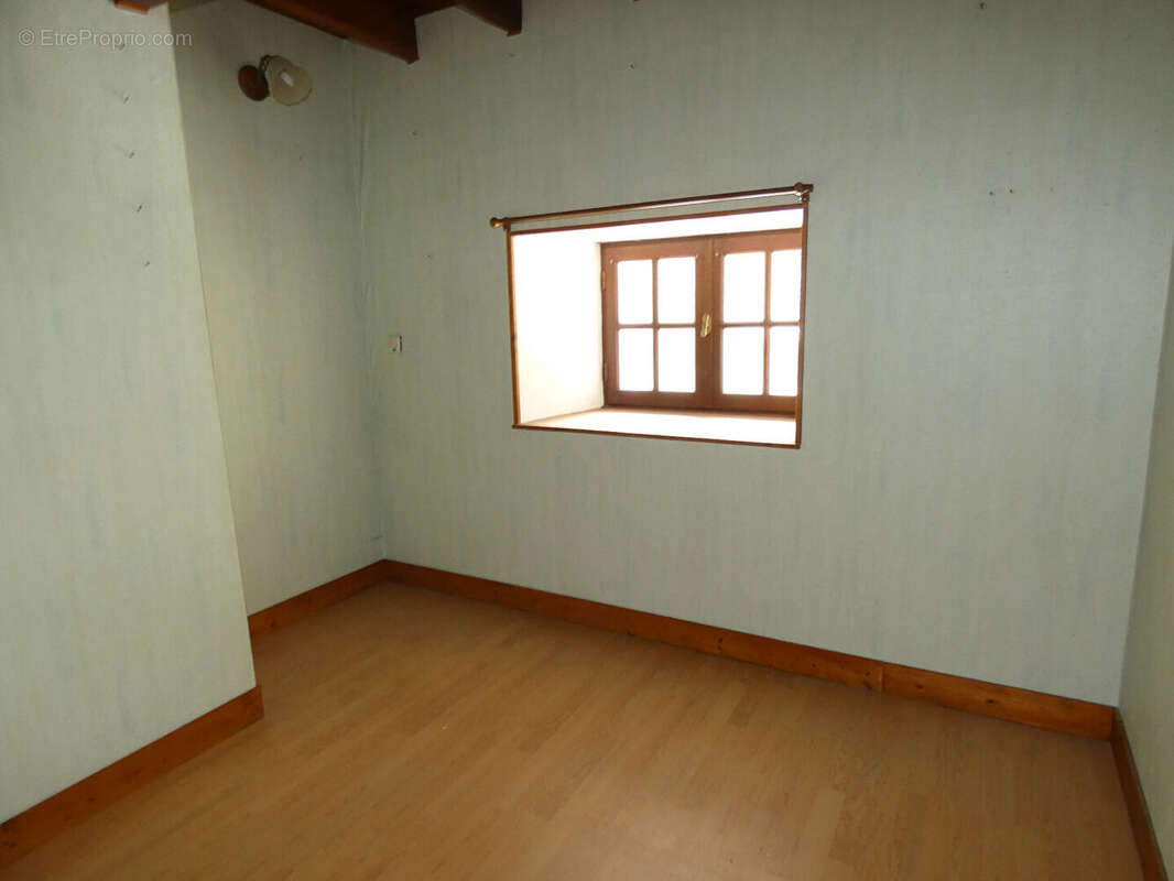 Maison à SAINT-HILAIRE-DU-HARCOUET