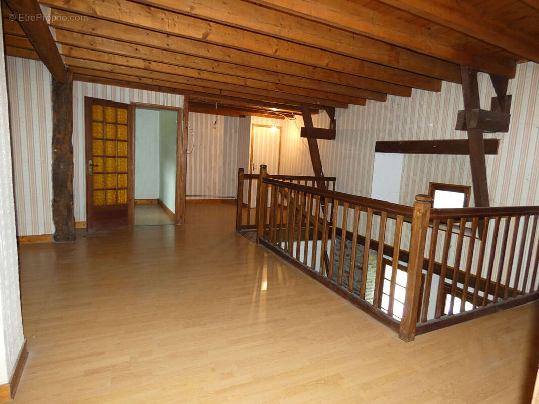 Maison à SAINT-HILAIRE-DU-HARCOUET