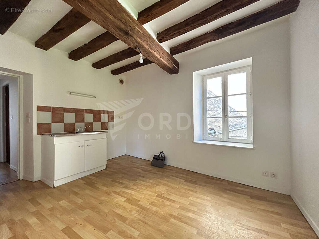 Appartement à TOUCY