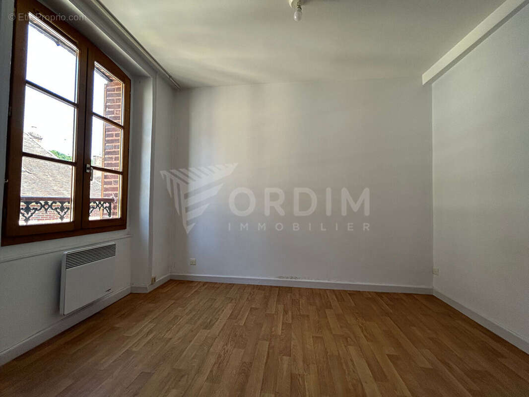 Appartement à TOUCY