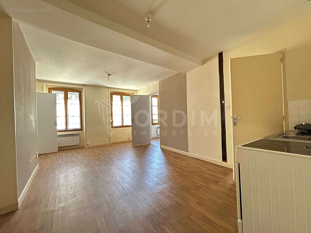 Appartement à TOUCY
