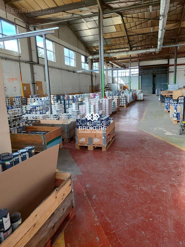 Commerce à DAMPIERRE-LES-BOIS