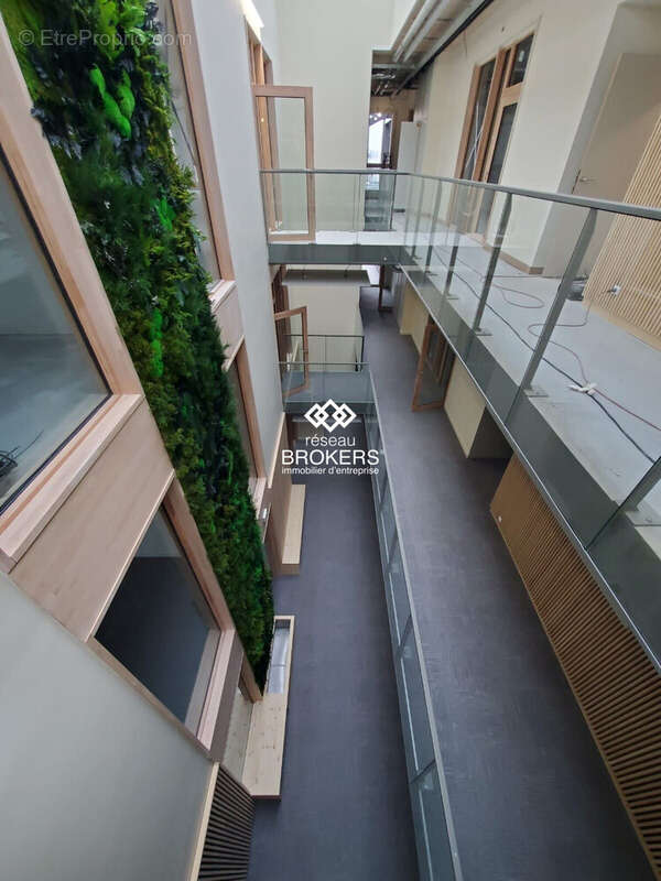 Commerce à ANNECY-LE-VIEUX