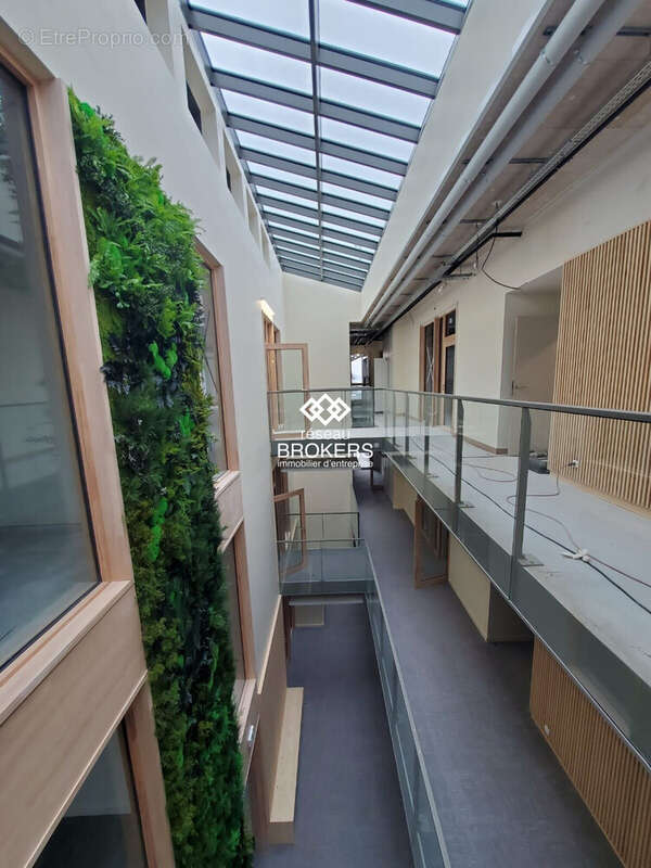 Commerce à ANNECY-LE-VIEUX