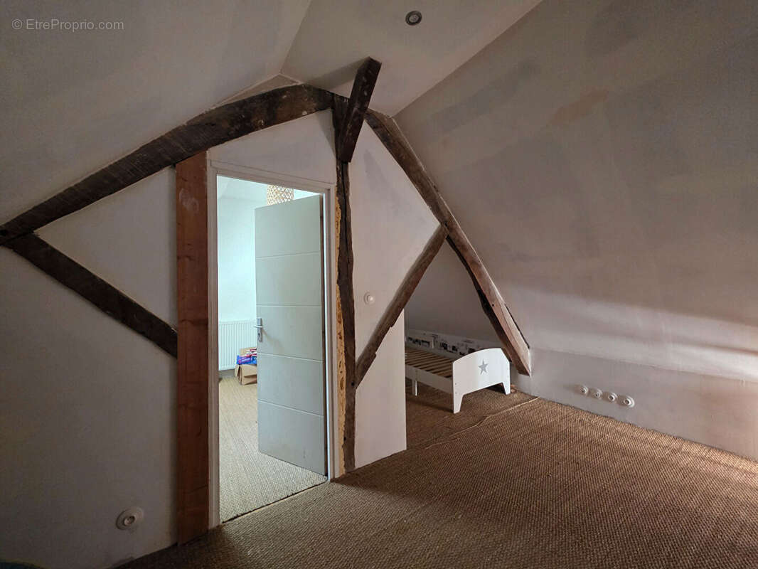 Maison à SAINT-GENIX-SUR-GUIERS