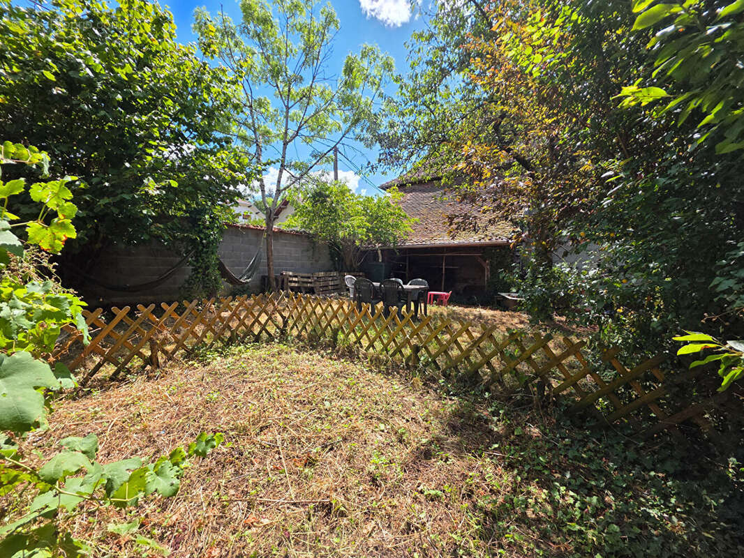 Maison à SAINT-GENIX-SUR-GUIERS
