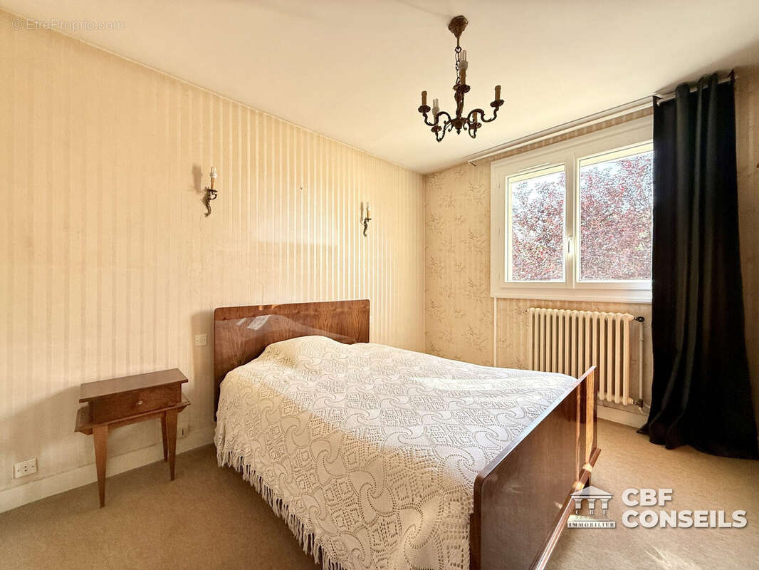 Maison à PERIGNAT-LES-SARLIEVE