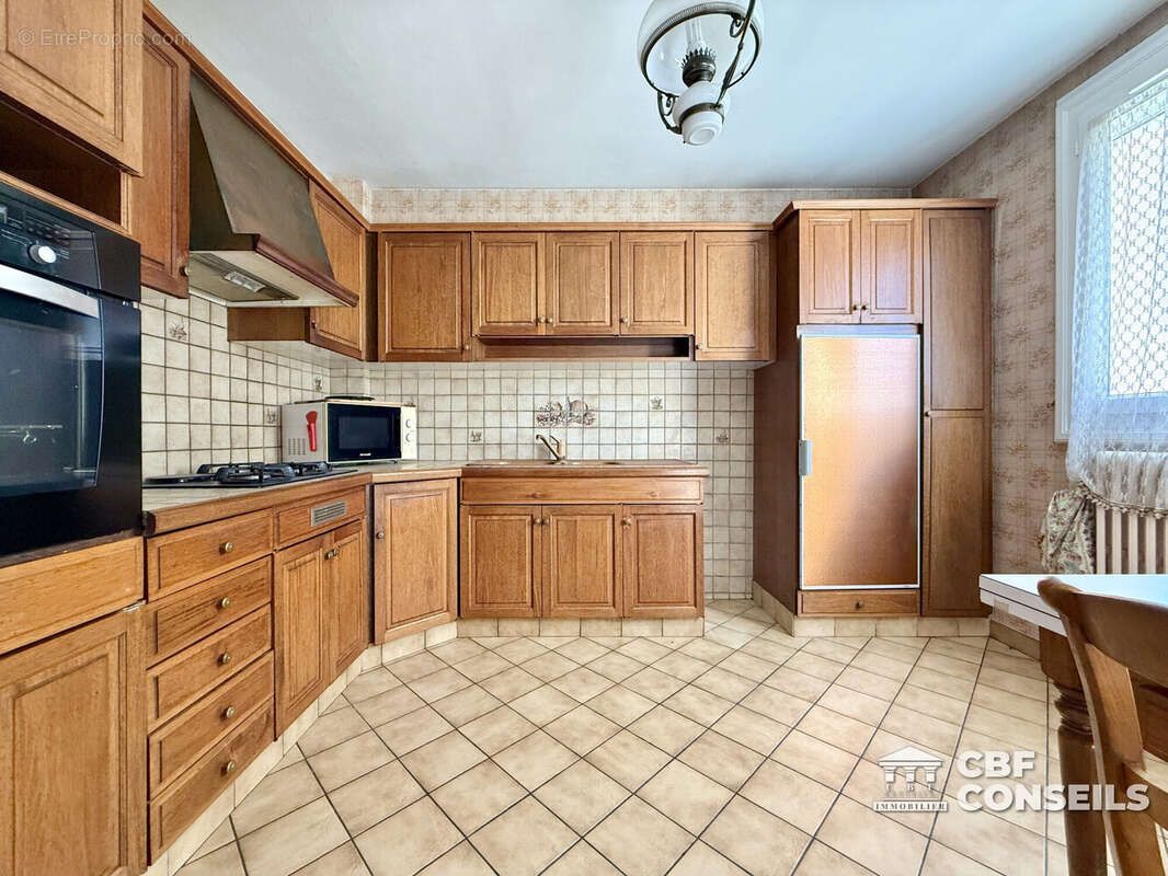 Maison à PERIGNAT-LES-SARLIEVE