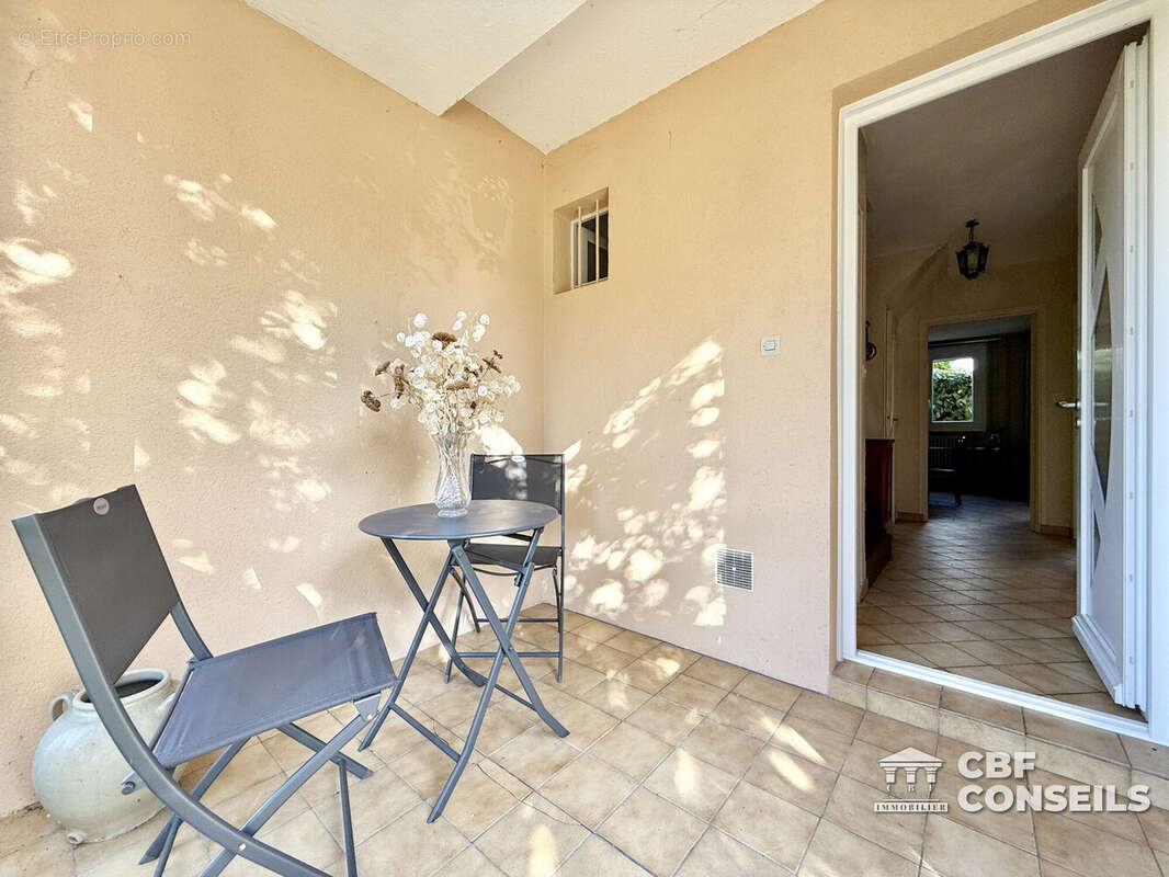 Maison à PERIGNAT-LES-SARLIEVE