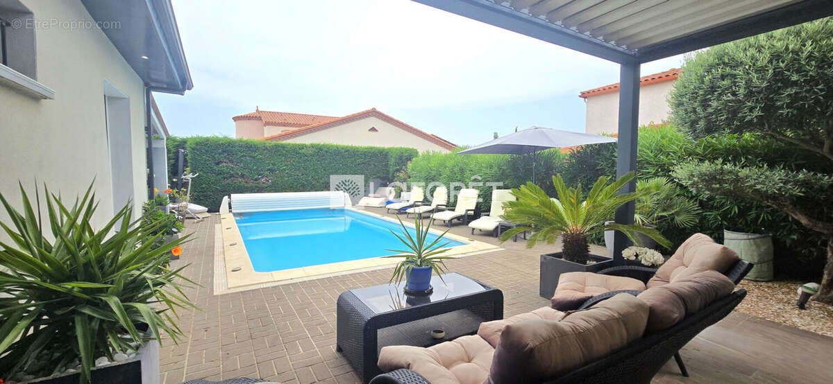 Maison à SAINT-GENIS-DES-FONTAINES