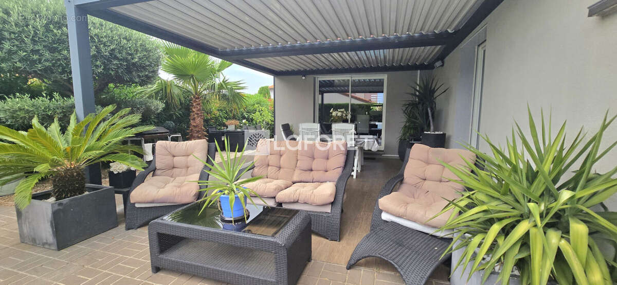 Maison à SAINT-GENIS-DES-FONTAINES