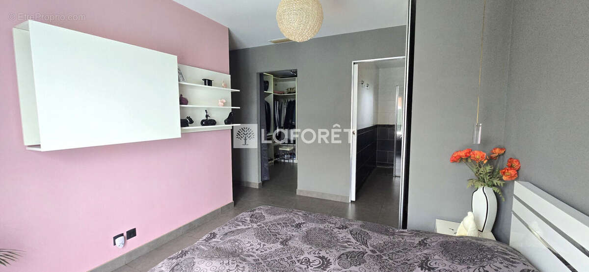 Maison à SAINT-GENIS-DES-FONTAINES