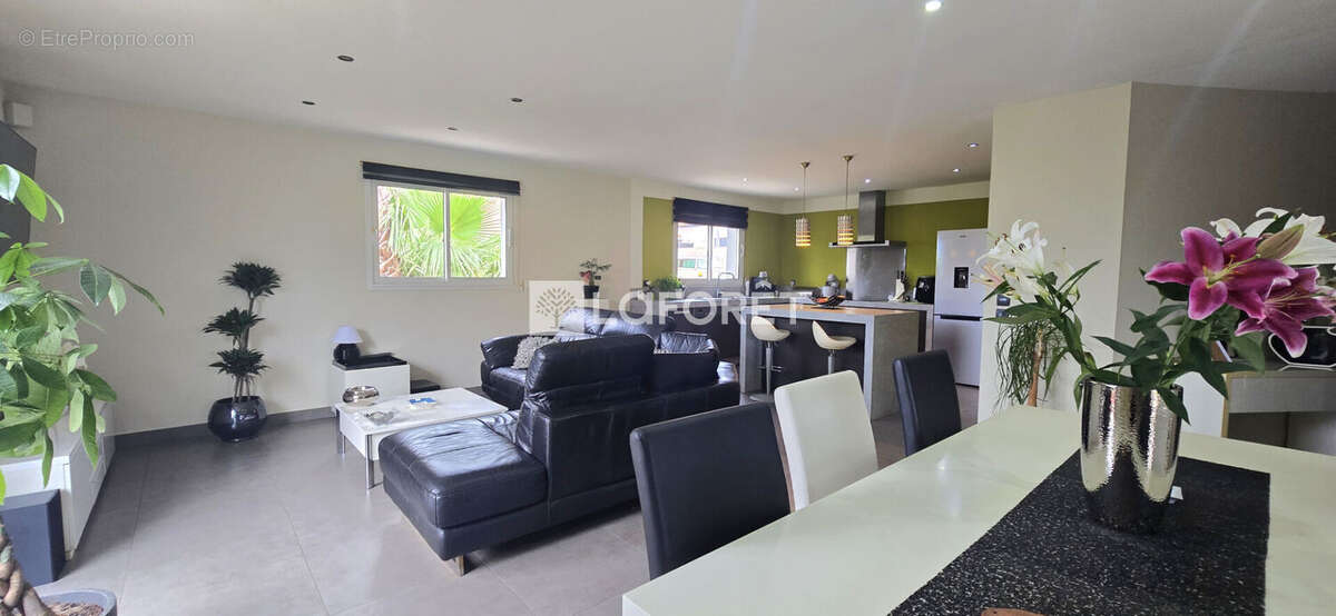 Maison à SAINT-GENIS-DES-FONTAINES