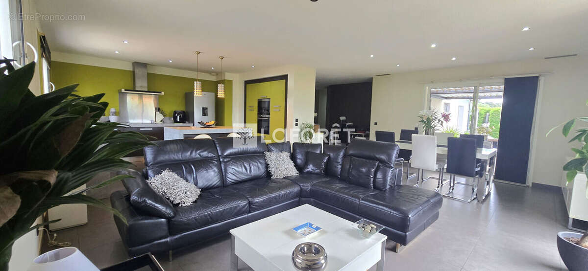 Maison à SAINT-GENIS-DES-FONTAINES