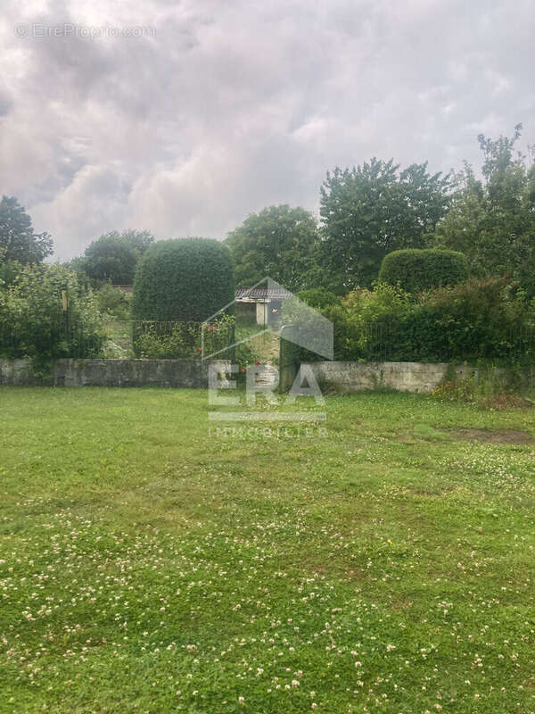 Maison à BEAURAINVILLE