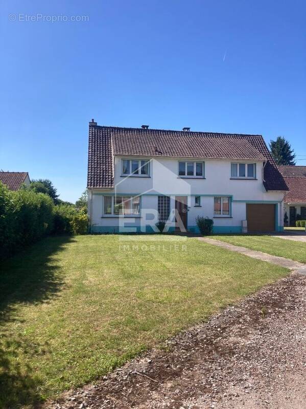 Maison à BEAURAINVILLE