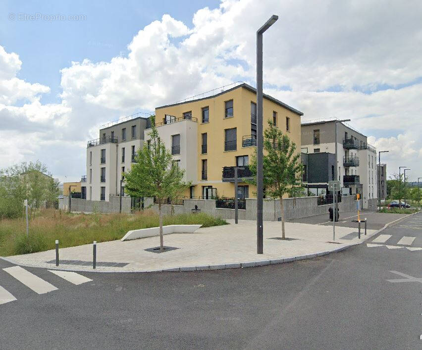 Parking à EPINAY-SUR-ORGE