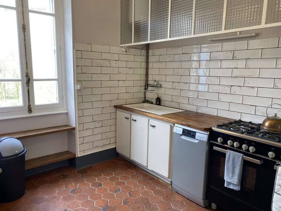 Maison à ROYERE-DE-VASSIVIERE