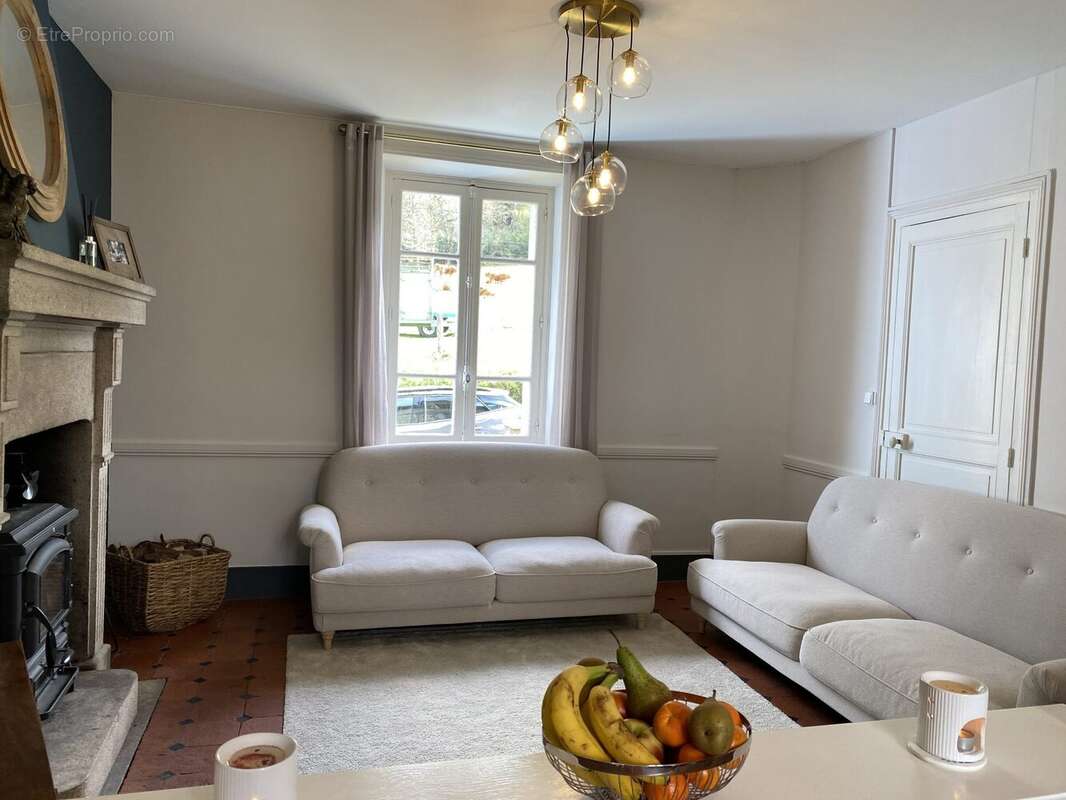 Maison à ROYERE-DE-VASSIVIERE