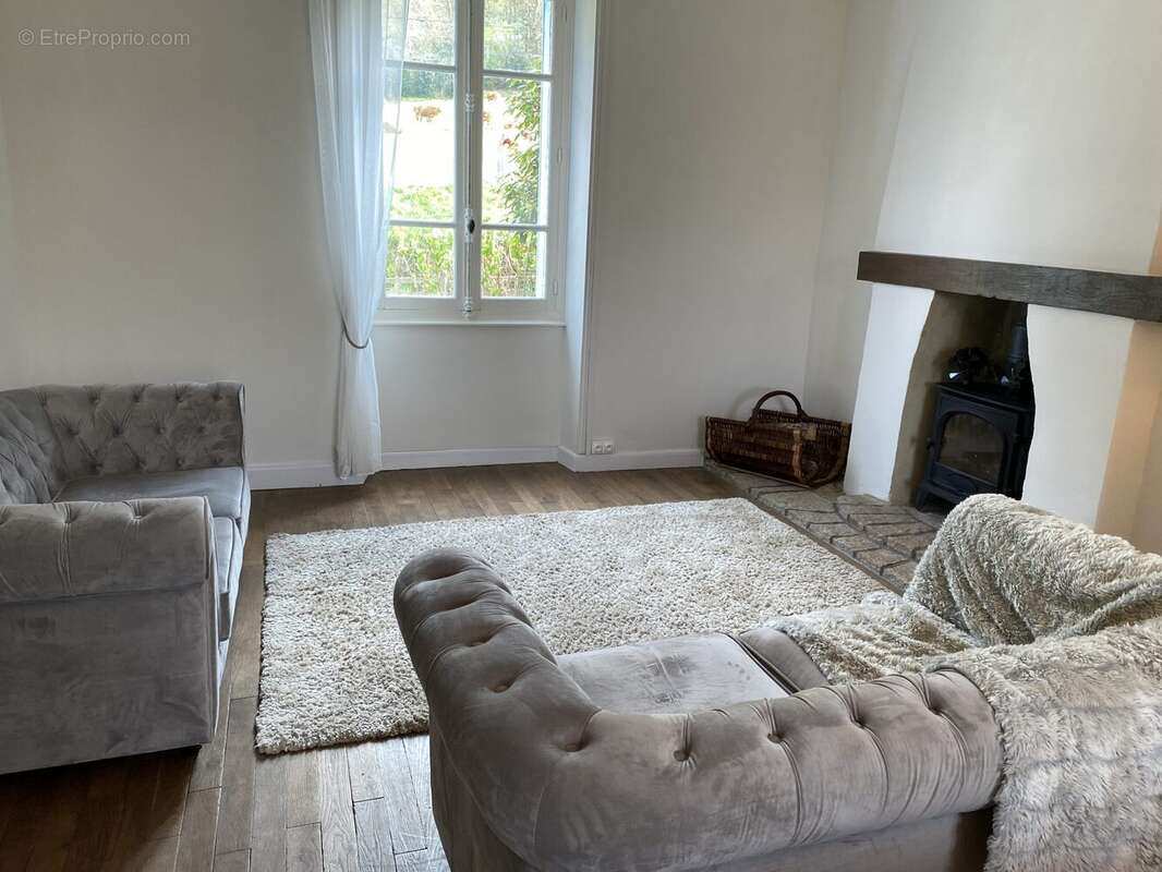 Maison à ROYERE-DE-VASSIVIERE