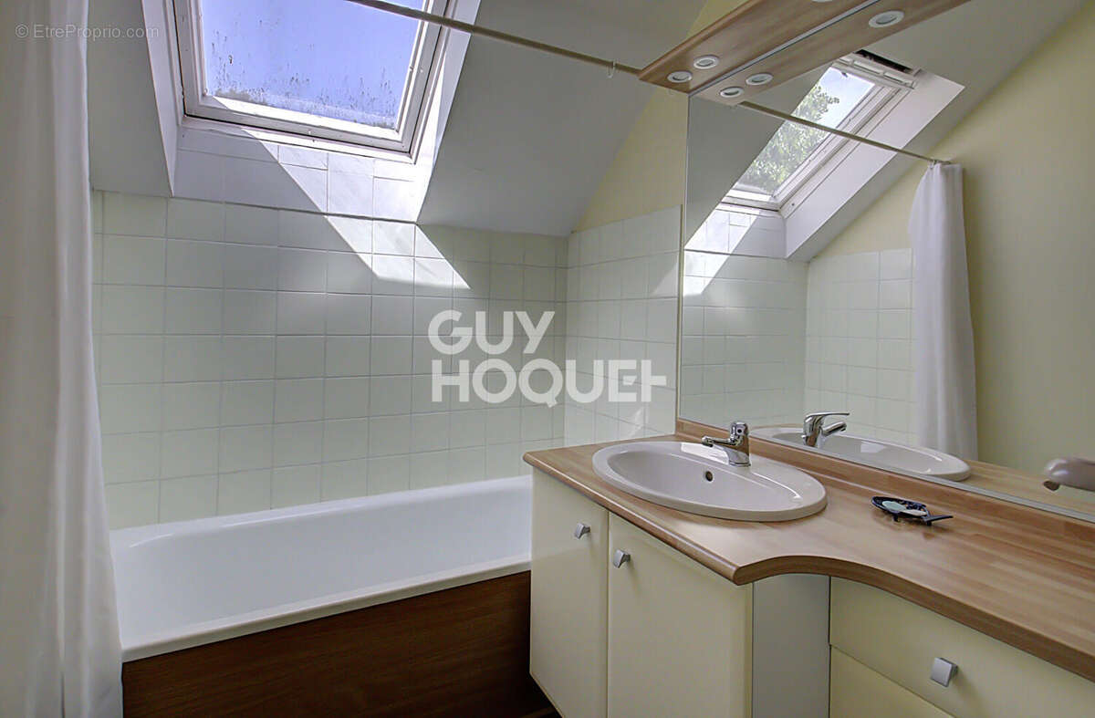 Maison à VILLEFONTAINE