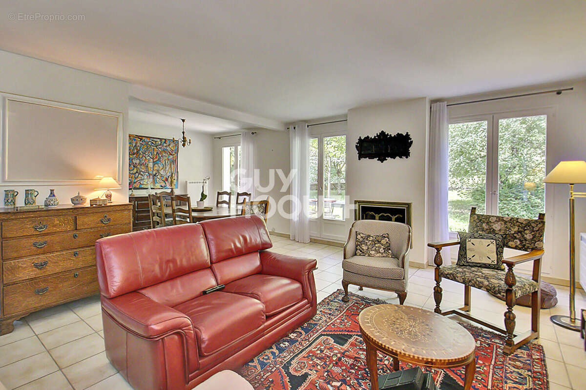 Maison à VILLEFONTAINE