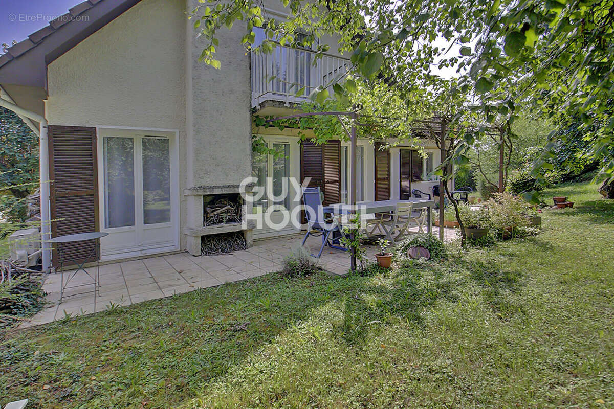 Maison à VILLEFONTAINE