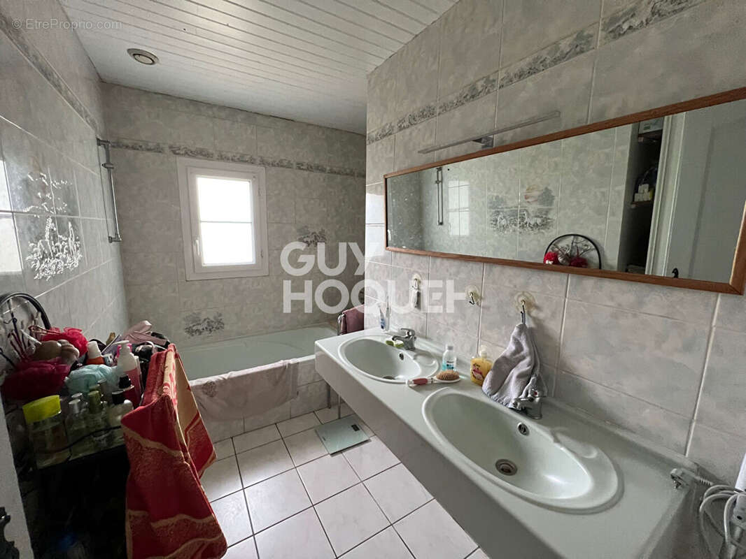 Maison à SAINT-PAUL-MONT-PENIT