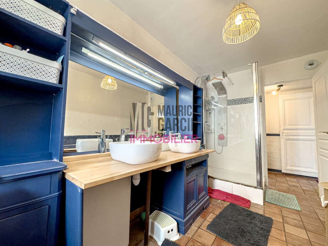 Appartement à MORIERES-LES-AVIGNON