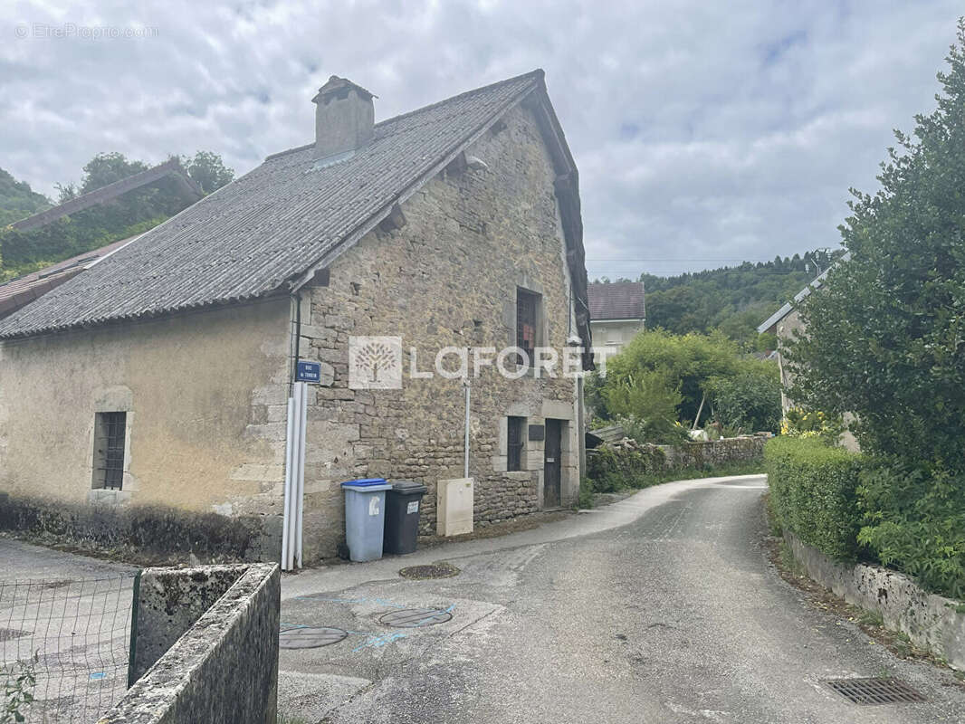 Maison à LONS-LE-SAUNIER