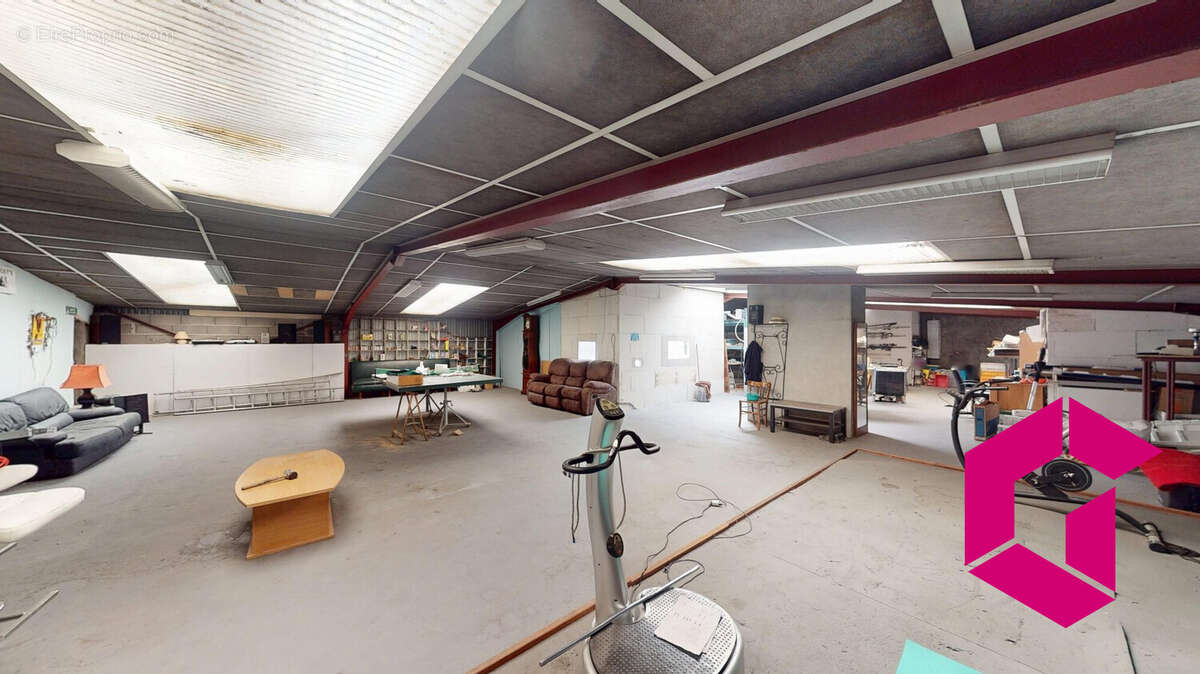 Appartement à LE CHAMBON-FEUGEROLLES