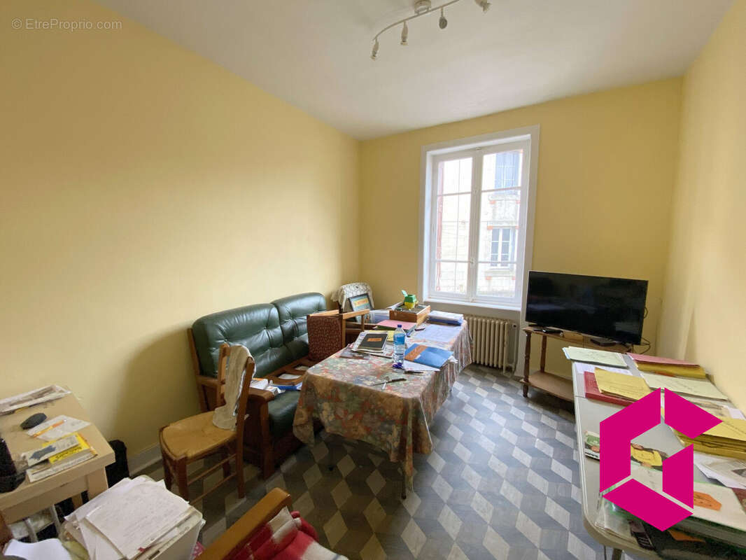 Maison à CRAPONNE-SUR-ARZON