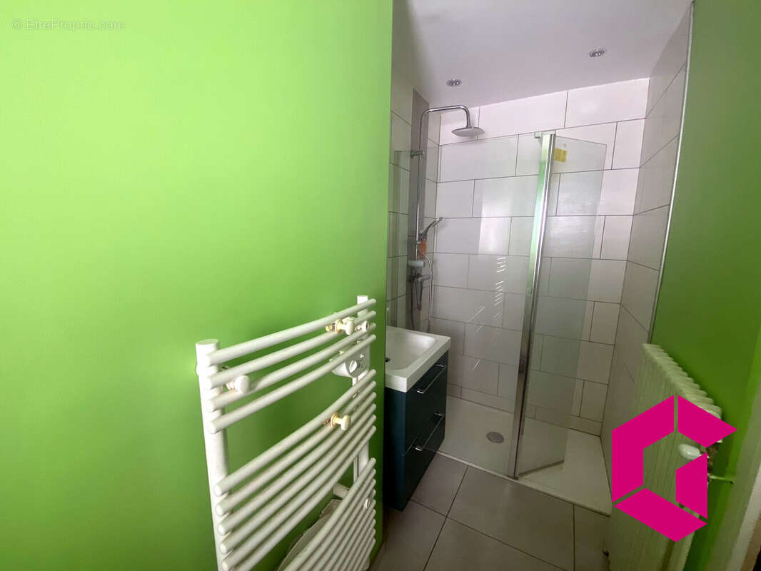 Maison à CRAPONNE-SUR-ARZON