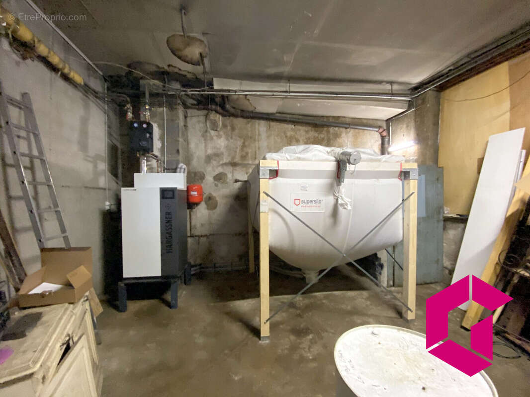 Maison à CRAPONNE-SUR-ARZON