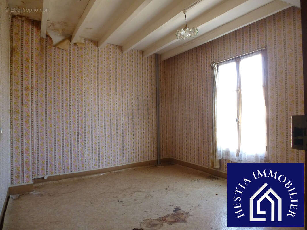 Maison à SAINT-BRANCHER